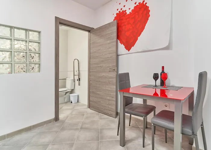 Boutique B2 Street Level *