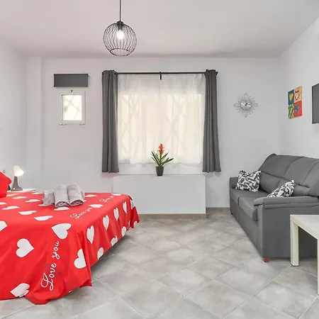 Boutique B2 Street Level *