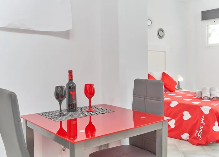 Boutique B2 Street Level Апартаменты Нерха